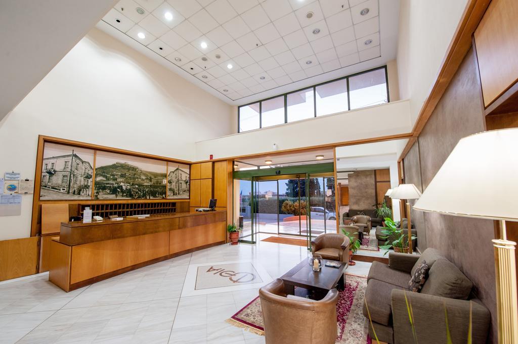 Fthia Hotel Lamía Екстериор снимка